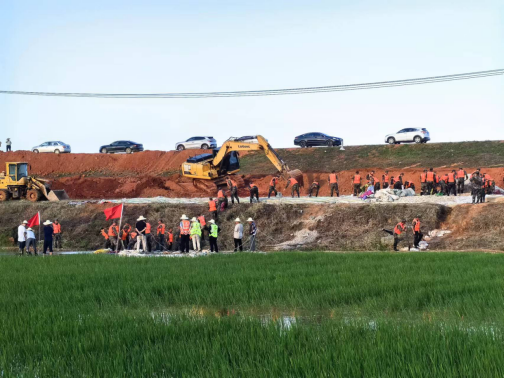 �������ձ���-ӭ��Ѵ������������ǰ�� -299.png