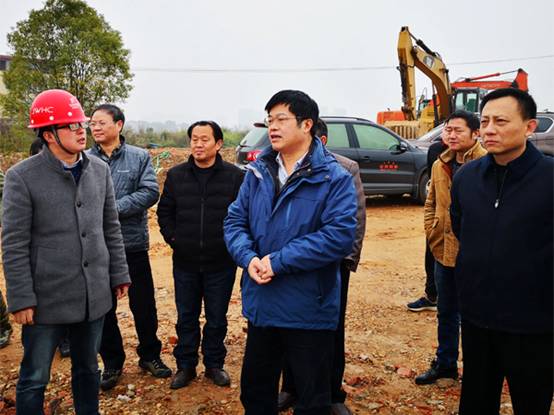 说明: E:\共享文件夹\禾河大门路堤结合革新工程施工2标段\项目进度图片\领导检查\2019.2.25水利厅廖瑞钊防汛检查\未题目-1.jpg