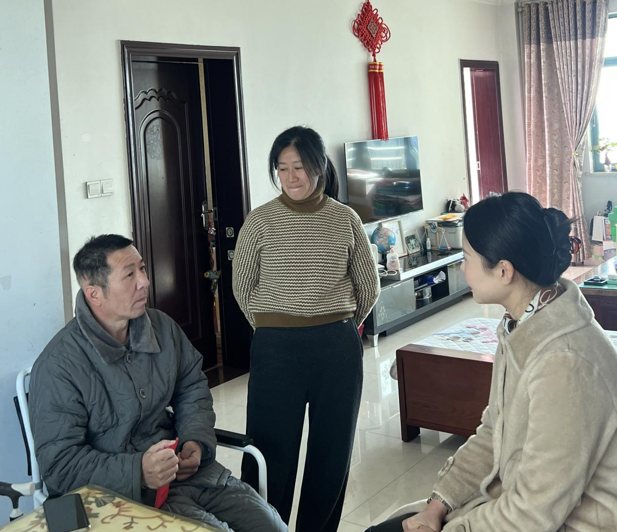 ��ϵְ������ů�´�|���ſ�չ����ְ���߷�ο���˶�